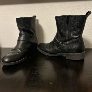 Nine West black mid calf leather boots. Size 8